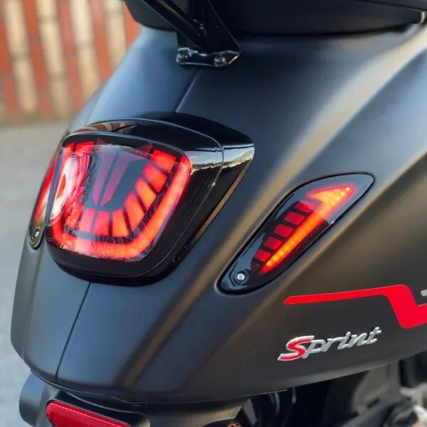 Achterlicht Led Vespa Sprint en Primavera E4 Smoke Bull - Afbeelding 5